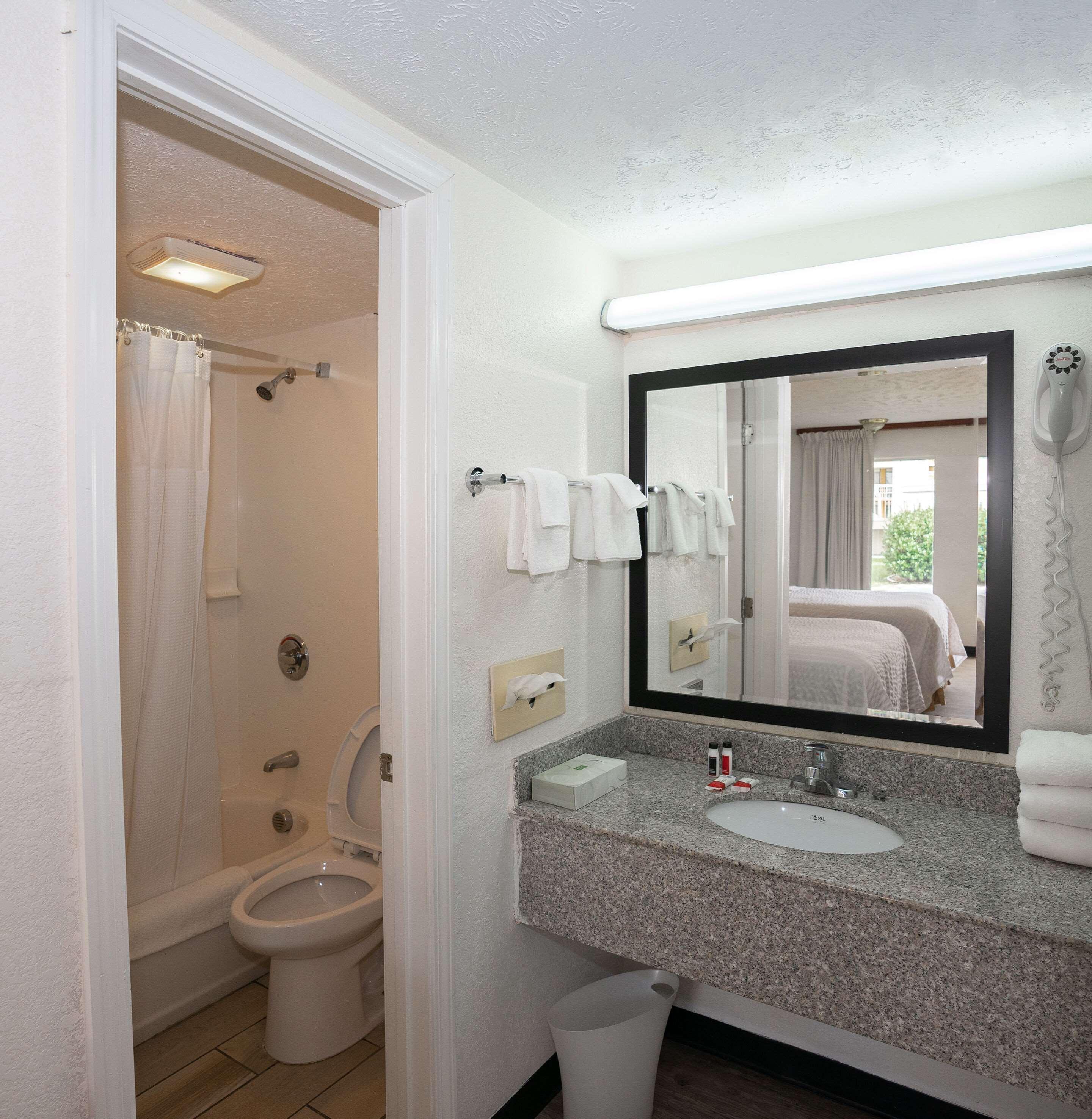 Clarion Hotel